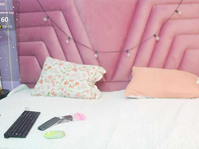 horny18girl live cam on BongaCams