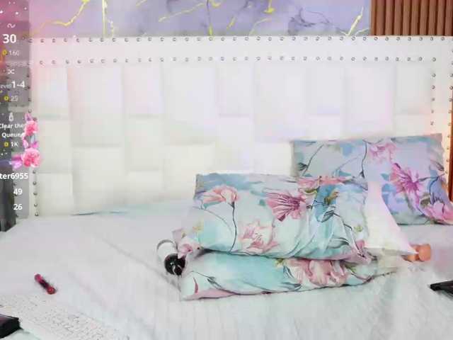 horny18girl live cam on BongaCams