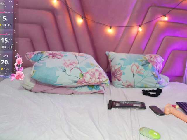 horny18girl live cam on BongaCams