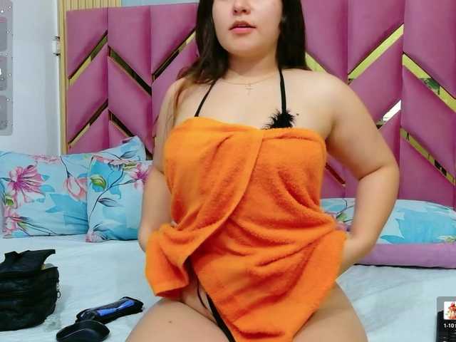 horny18girl live cam on BongaCams