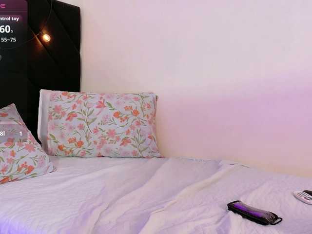 horny18girl live cam on BongaCams