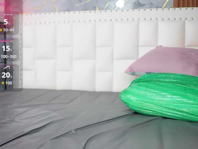 horny18girl live cam on BongaCams