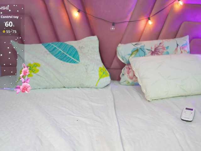 horny18girl live cam on BongaCams