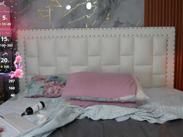 horny18girl live cam on BongaCams