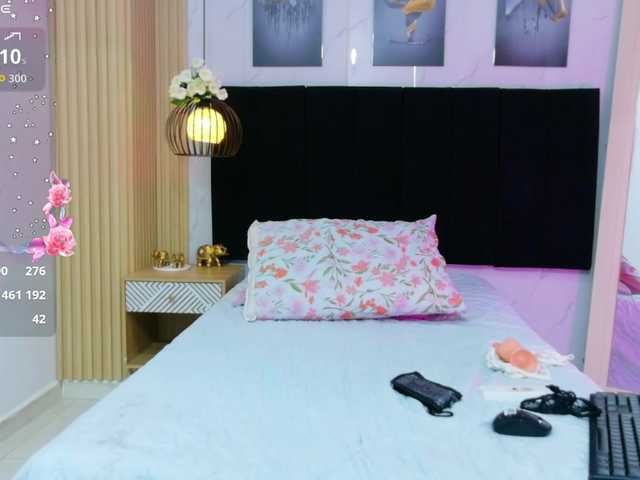horny18girl live cam on BongaCams