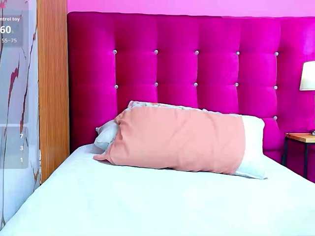horny18girl live cam on BongaCams