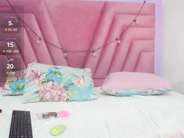 horny18girl live cam on BongaCams