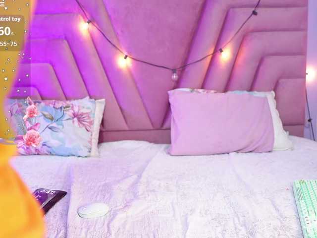 horny18girl live cam on BongaCams