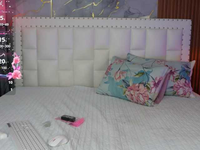 horny18girl live cam on BongaCams