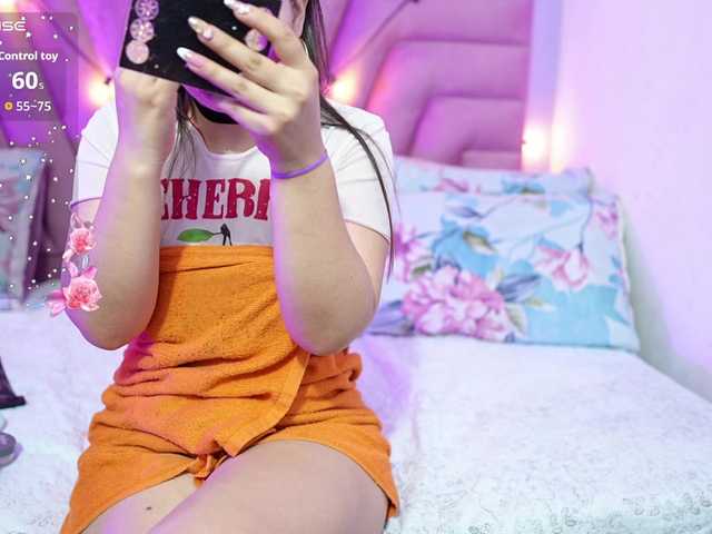 horny18girl live cam on BongaCams