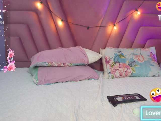 horny18girl live cam on BongaCams