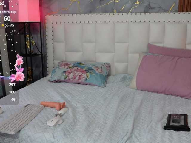 horny18girl live cam on BongaCams