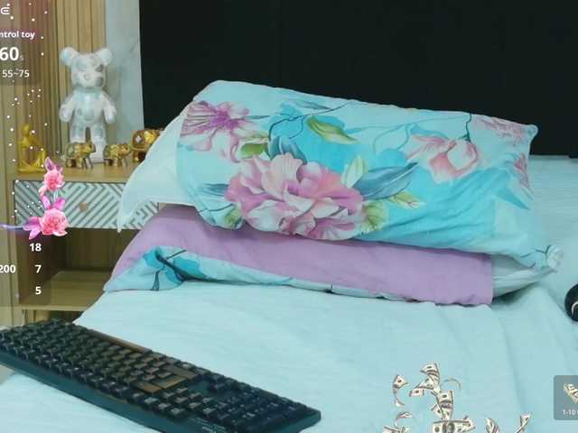 horny18girl live cam on BongaCams