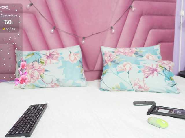horny18girl live cam on BongaCams