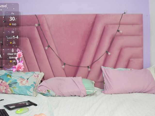 horny18girl live cam on BongaCams