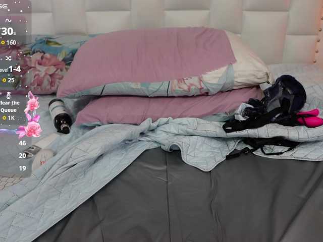 horny18girl live cam on BongaCams