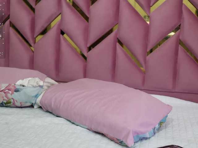 horny18girl live cam on BongaCams