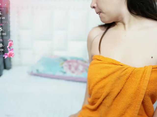 horny18girl live cam on BongaCams