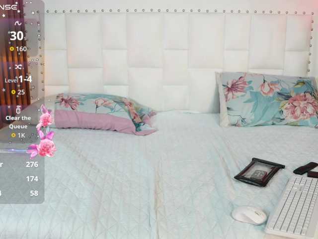 horny18girl live cam on BongaCams