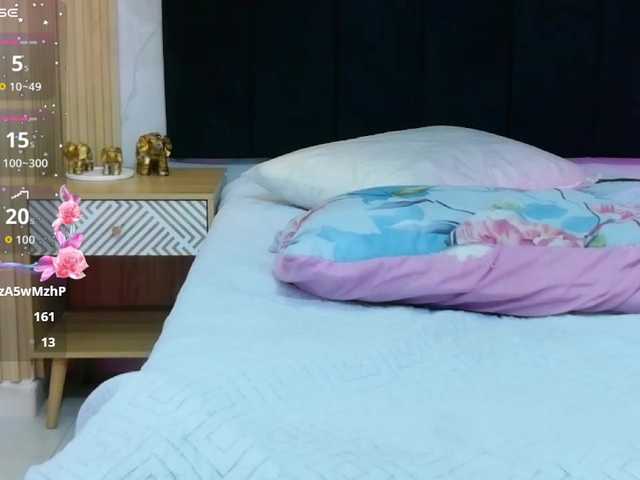 horny18girl live cam on BongaCams