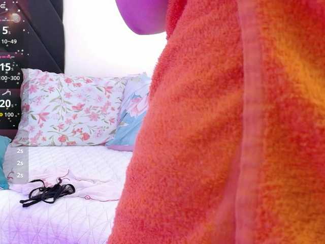 horny18girl live cam on BongaCams