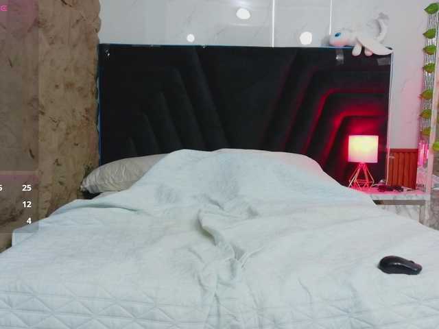 horny18girl live cam on BongaCams