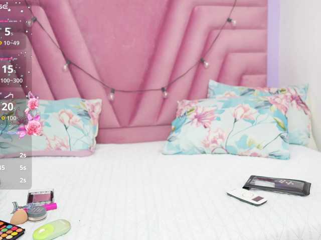 horny18girl live webcam show