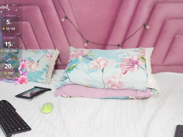 horny18girl live cam on BongaCams