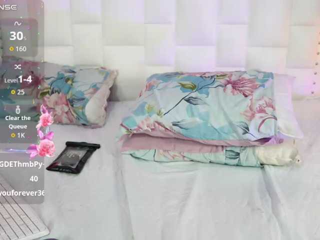 horny18girl live cam on BongaCams