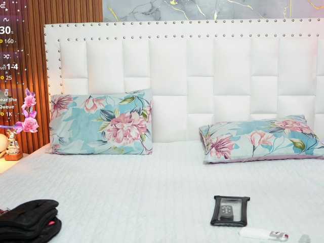 horny18girl live cam on BongaCams