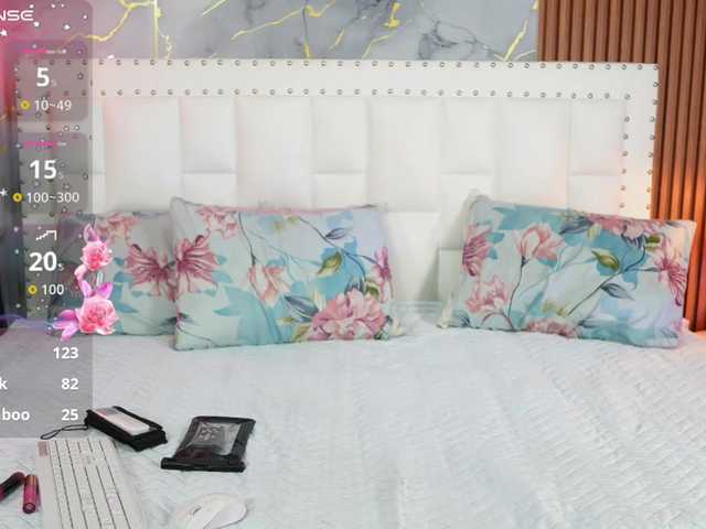 horny18girl live cam on BongaCams
