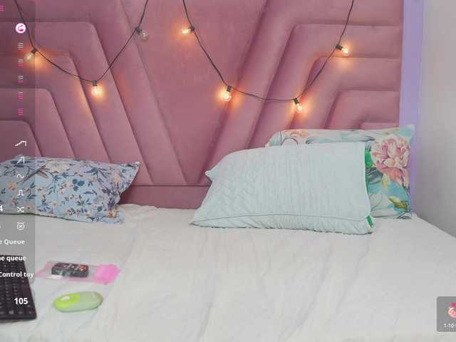 horny18girl live cam on BongaCams