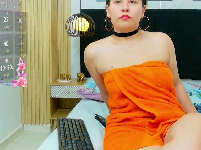 horny18girl live cam on BongaCams