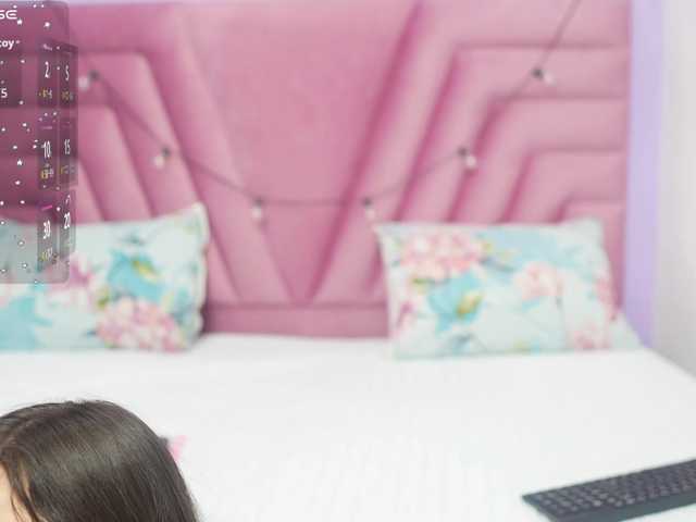 horny18girl live cam on BongaCams