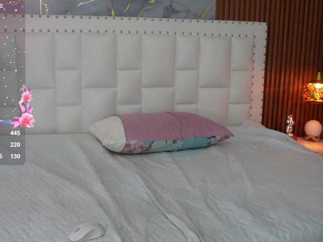 horny18girl live cam on BongaCams