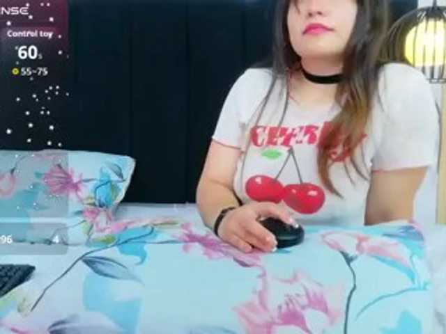 horny18girl live cam on BongaCams
