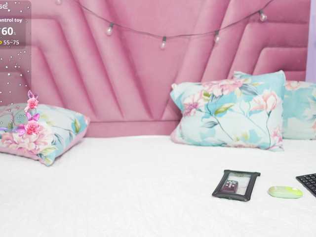 horny18girl live cam on BongaCams