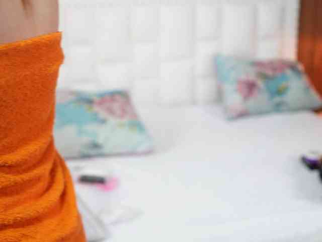 horny18girl webcam