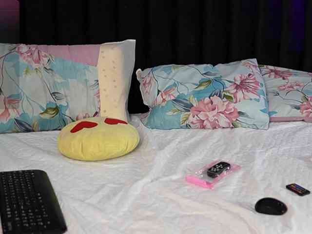 horny18girl webcam