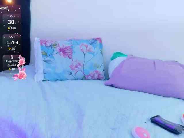 horny18girl's live room