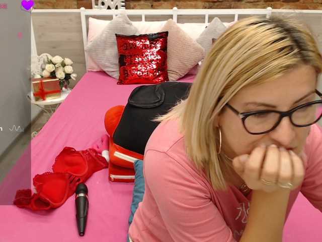 AmyAmandaX, en directo ahora en BongaCams