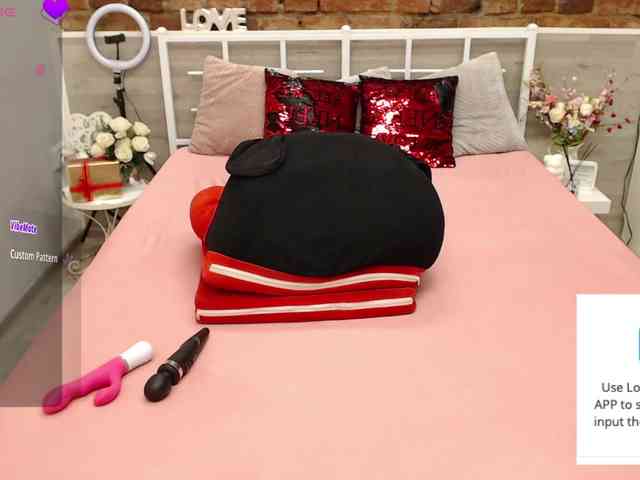 AmyIsHere webcam