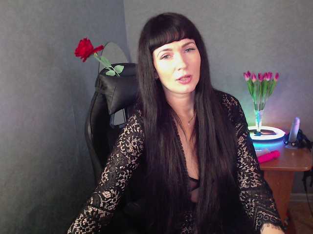 LindaElosiMilf live cam on BongaCams