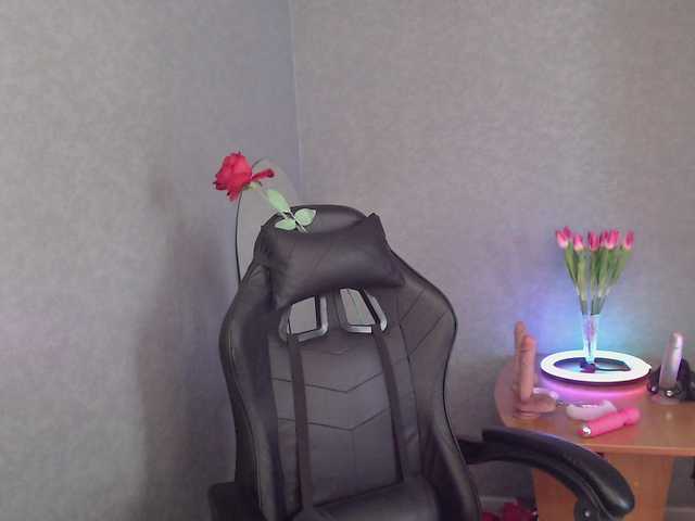 LindaElosiMilf live cam on BongaCams