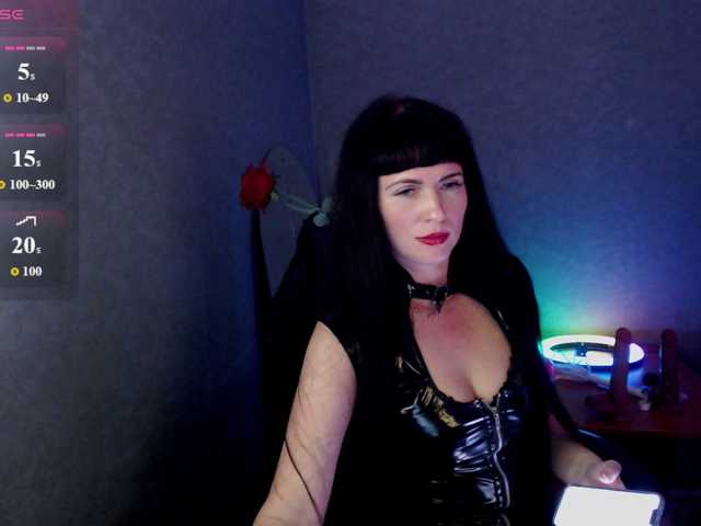 LindaElosiMilf live cam on BongaCams