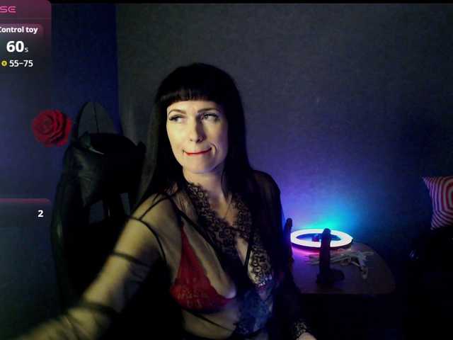 LindaElosiMilf live cam on BongaCams
