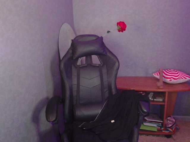 LindaElosiMilf's BongaCams show and profile