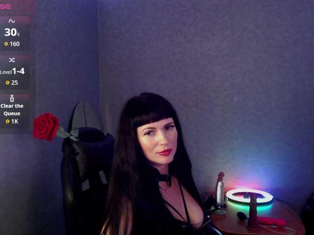 LindaElosiMilf live cam on BongaCams