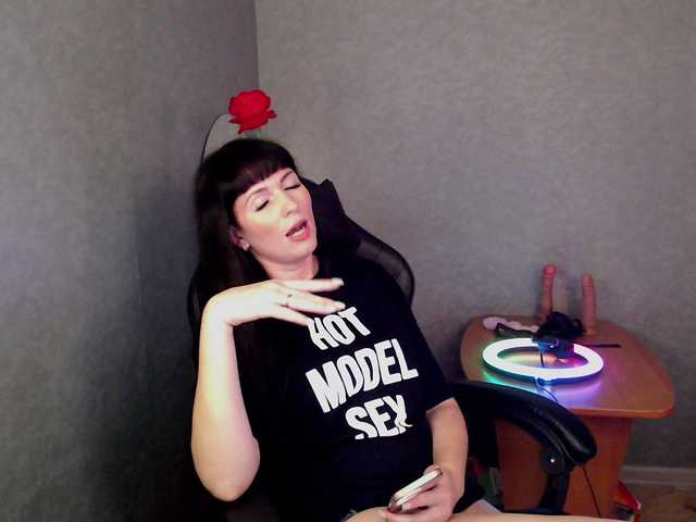 LindaElosiMilf live cam on BongaCams