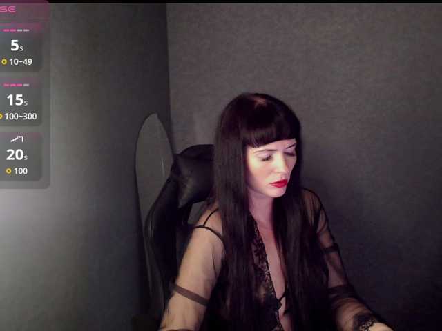 LindaElosiMilf live webcam show